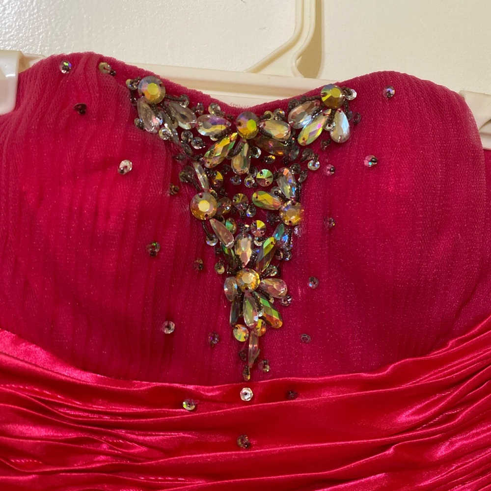Corset detailing hot pink mini prom dress.